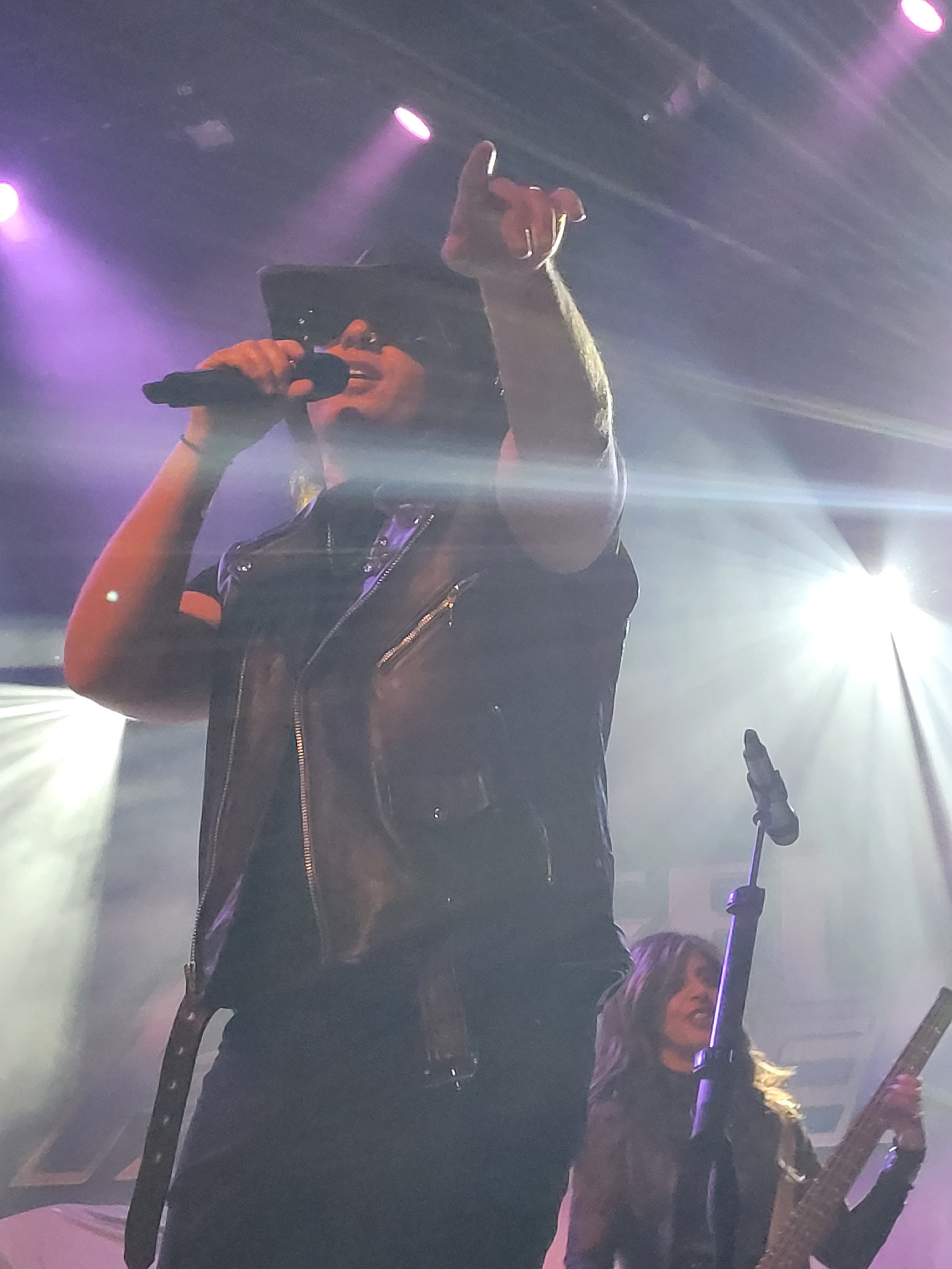 Behind the Chaos: Steel Panther Live at Grand Sierra – A GonnaHappen Recap