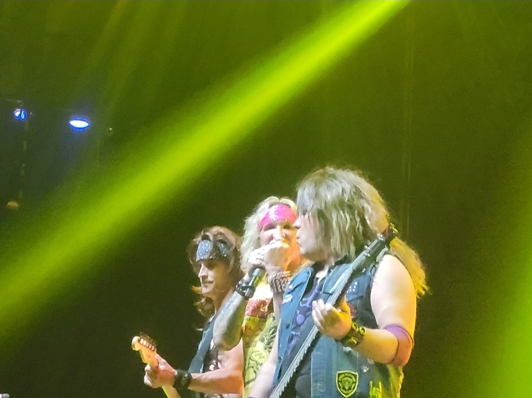 Behind the Chaos: Steel Panther Live at Grand Sierra – A GonnaHappen Recap